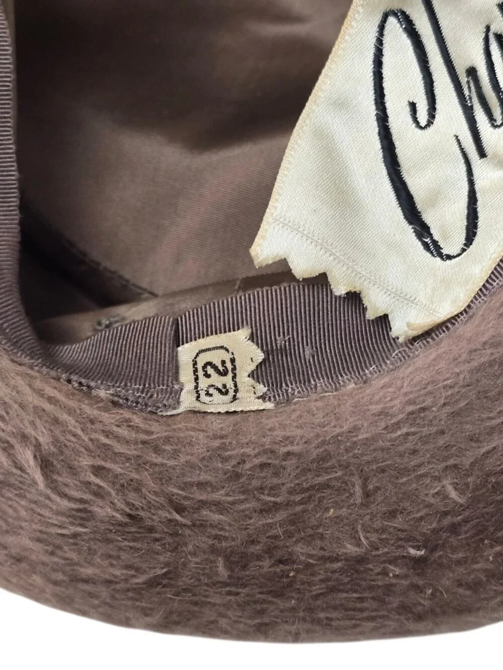 Vintage Charles Womens Tan Fur Hat With Satin Bow Accent - Size 22